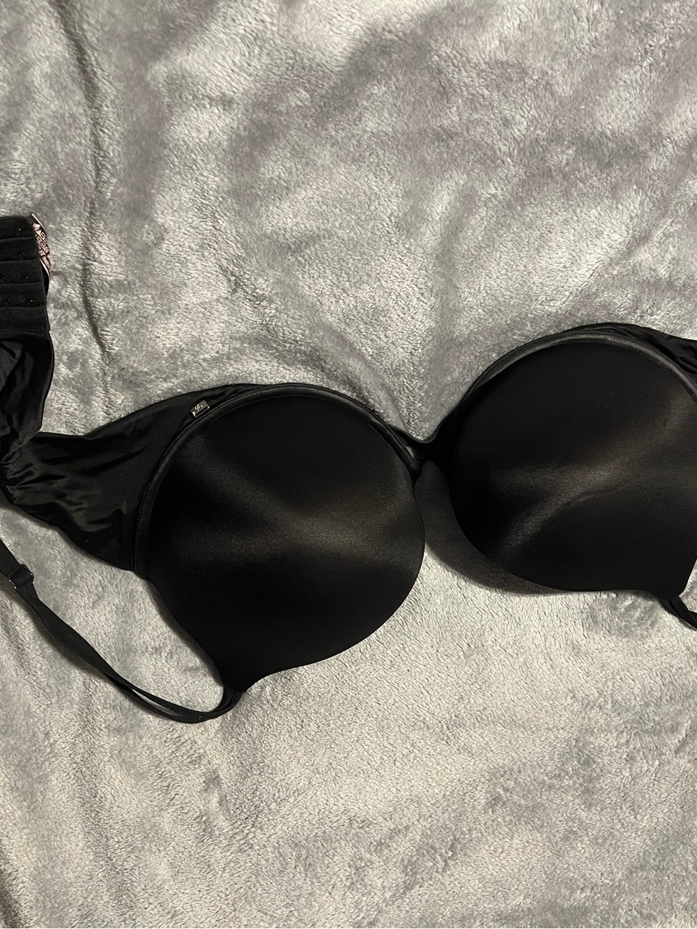 Victoria's Secret Black Strapless Push-Up Bra